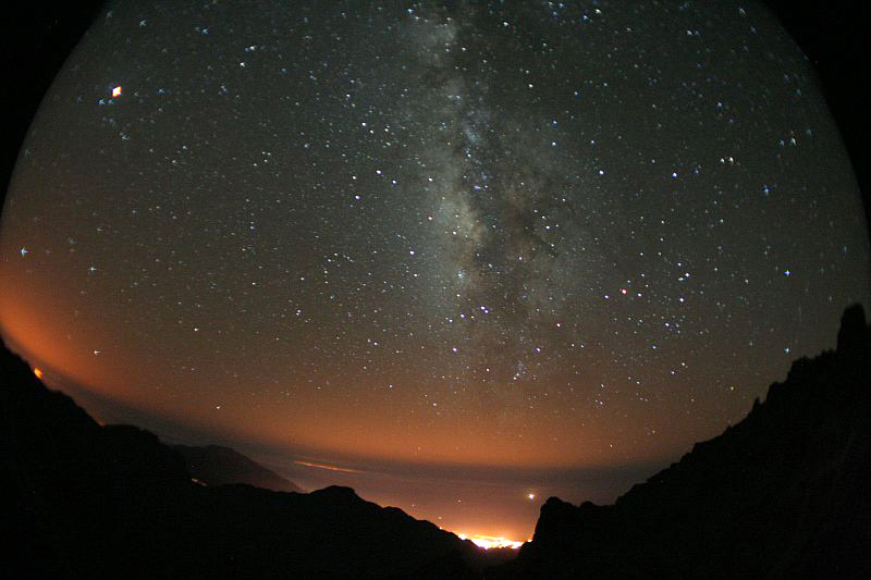 Allerdings ist auch auf La Palma das Thema Lichtverschmutzung im Gespr&auml;ch