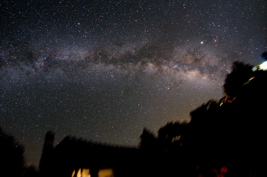 Milchstraße über La Palma in Licht-Ruhe